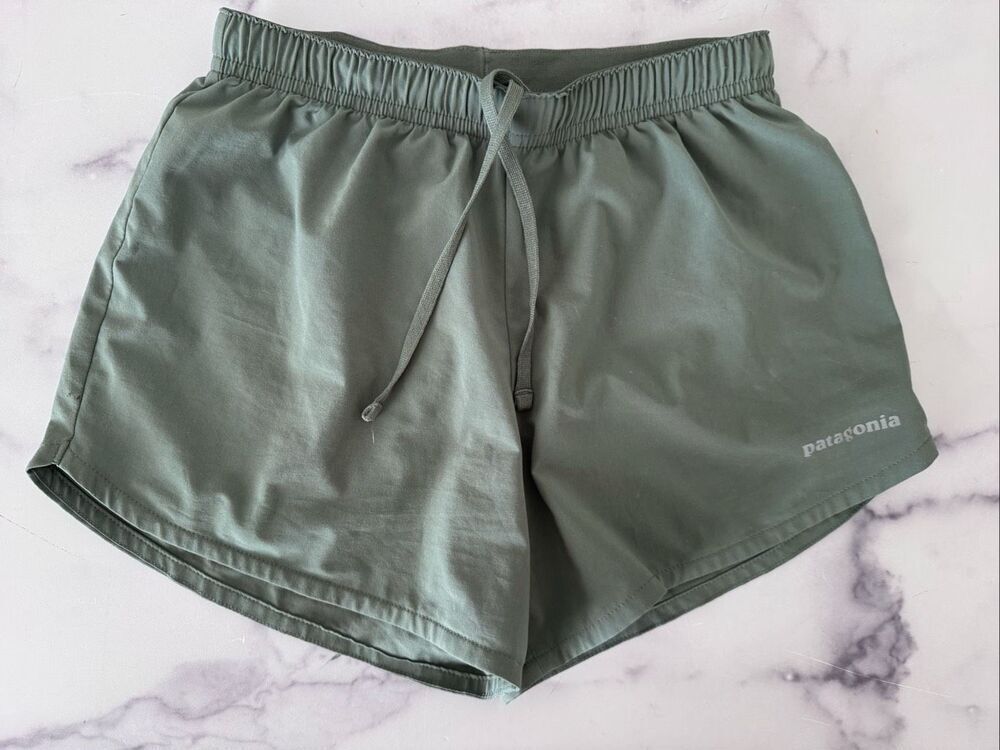 Patagonia 7-8 year girls S sage green breezy flowy outdoor hiking shorts comfort